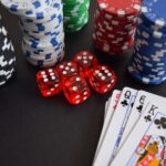 Online slots vs. video poker – Which offers better odds?